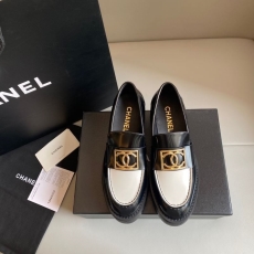 Chanel Low Shoes